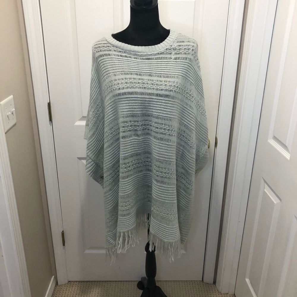 Bonnie Rose gray knit poncho cape with fringe